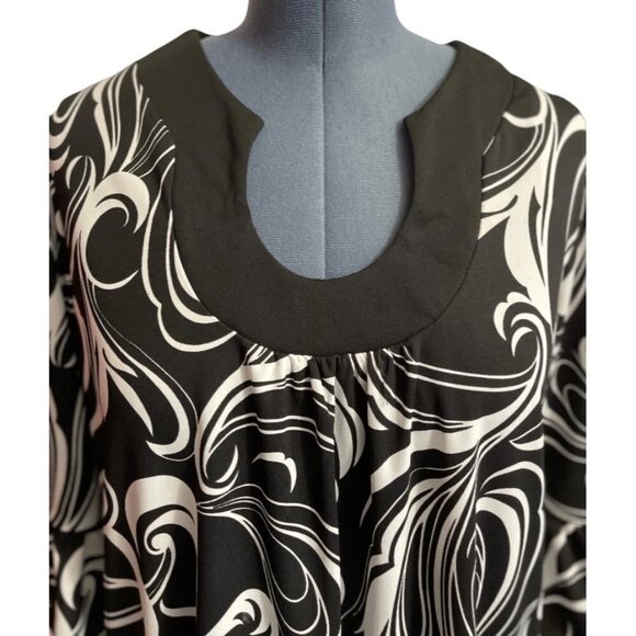 DRESS BARN WOMAN Black White Tunic Top Size 18/20 Swirls Keyhole CareerMade USA - Picture 3 of 12
